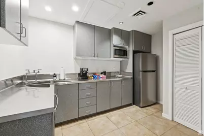 1085 E 900 S, Salt Lake City, UT 84105 - Photo 23