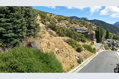 6393 S Crest Mount Cir, Holladay, UT 84121 - Photo 7