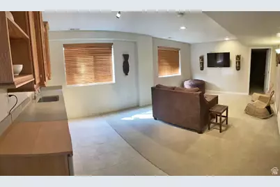 2009 E Sweetbriar Ln, Sandy, UT 84092 - Photo 29