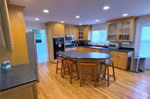 2009 E Sweetbriar Ln, Sandy, UT 84092 - Photo 5