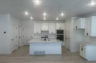 80 S Moonlit Rd, Mapleton, UT 84664 - Photo 3