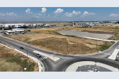 105 E 3100 N, Hyde Park, UT 84318 - Photo 7