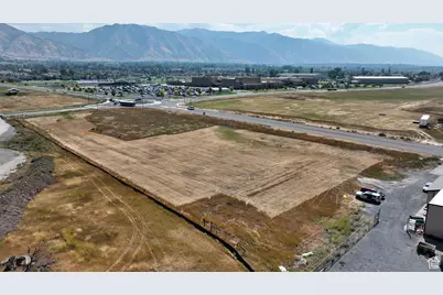 105 E 3100 N, Hyde Park, UT 84318 - Photo 11