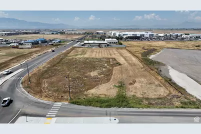 105 E 3100 N, Hyde Park, UT 84318 - Photo 9