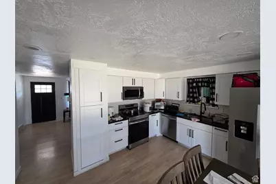 1606 W 1960 N, Layton, UT 84041 - Photo 3