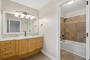 1107 N Twickenham Dr, Salt Lake City, UT 84103 - Photo 37