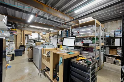 1086 W South Jordan Pkwy, South Jordan, UT 84095 - Photo 23