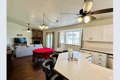 799 E Main St, Grantsville, UT 84029 - Photo 17