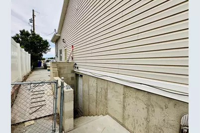 799 E Main St, Grantsville, UT 84029 - Photo 11