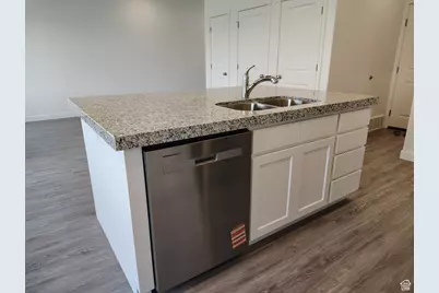 2065 N Loxley Dr, Tooele, UT 84074 - Photo 5