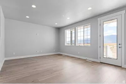 6747 N Desert Crk, Eagle Mountain, UT 84005 - Photo 9