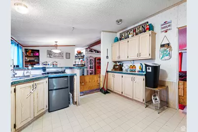 1040 W Center St, Hinckley, UT 84635 - Photo 21