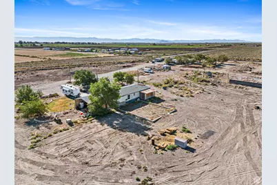 1040 W Center St, Hinckley, UT 84635 - Photo 41