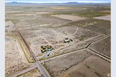 1040 W Center St, Hinckley, UT 84635 - Photo 1