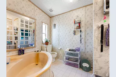 1040 W Center St, Hinckley, UT 84635 - Photo 31