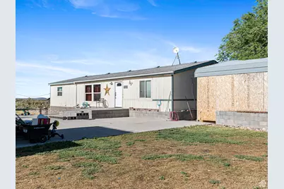 1040 W Center St, Hinckley, UT 84635 - Photo 19