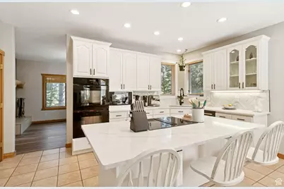 2614 E Tuxedo Cir, Cottonwood Heights, UT 84093 - Photo 17