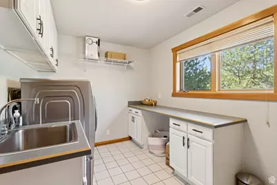 2614 E Tuxedo Cir, Cottonwood Heights, UT 84093 - Photo 53