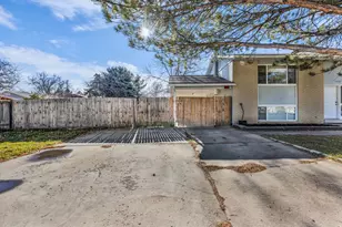 4989 W Cherrywood Ln, West Valley, UT 84120 - Photo 3