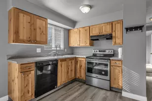 4989 W Cherrywood Ln, West Valley, UT 84120 - Photo 9