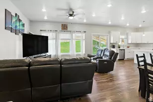 798 W 50 N, Hyrum, UT 84319 - Photo 5