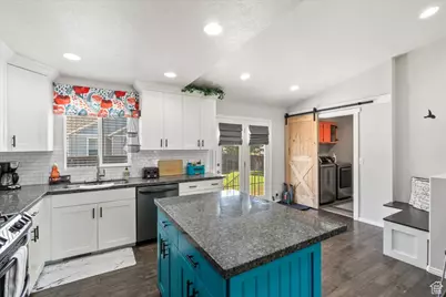 149 E Pioneer Ave, Sandy, UT 84070 - Photo 9