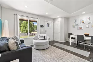 149 E Pioneer Ave, Sandy, UT 84070 - Photo 3