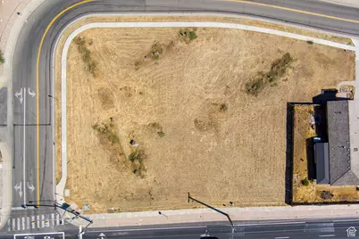 1891 W Jordan Canal Rd, Taylorsville, UT 84129 - Photo 9