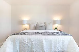 8559 S Sunrise Oak Dr W, West Jordan, UT 84081 - Photo 9