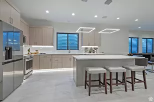 2222 E Walker Ln, Holladay, UT 84117 - Photo 53