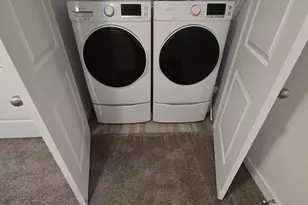 1048 E Scuttlebutt Ln, Saratoga Springs, UT 84045 - Photo 9