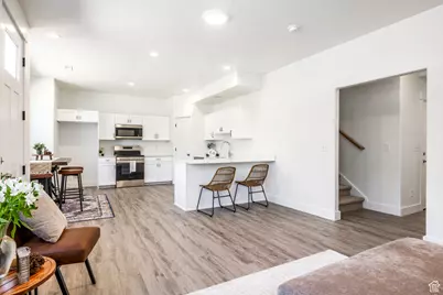 729 S Harrison Dr, Springville, UT 84663 - Photo 3