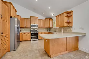 1695 E Ensign Pl, Cottonwood Heights, UT 84121 - Photo 7