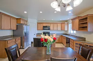 1332 E Cinnamon Ridge Way, Provo, UT 84606 - Photo 11