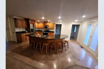 445 E 100 S, Moroni, UT 84646 - Photo 9