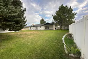445 E 100 S, Moroni, UT 84646 - Photo 31