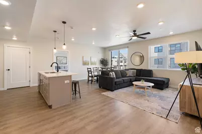 961 W Akoya Pearl St S #202, Saint George, UT 84790 - Photo 3