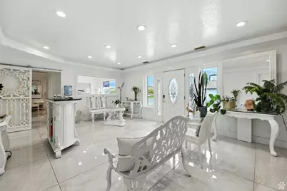 1910 E Fort Union Blvd, Cottonwood Heights, UT 84121 - Photo 3