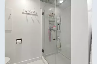 1910 E Fort Union Blvd, Cottonwood Heights, UT 84121 - Photo 17