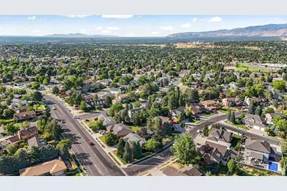 8965 S Quail Run Dr E, Sandy, UT 84093 - Photo 7