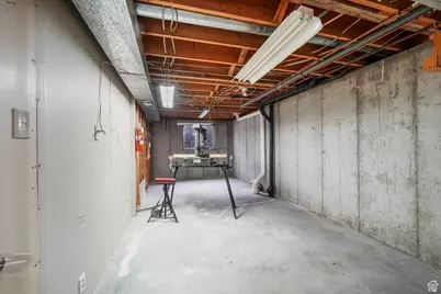 8965 S Quail Run Dr E, Sandy, UT 84093 - Photo 43