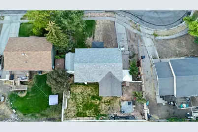 5242 S Hamlet Cir, Kearns, UT 84118 - Photo 45