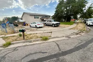 5242 S Hamlet Cir, Kearns, UT 84118 - Photo 3