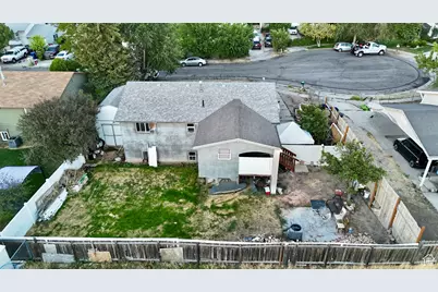 5242 S Hamlet Cir, Kearns, UT 84118 - Photo 43