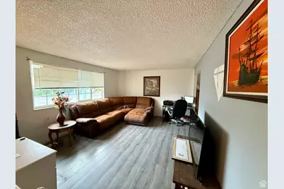 5242 S Hamlet Cir, Kearns, UT 84118 - Photo 11