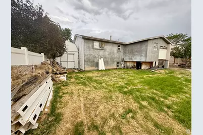 5242 S Hamlet Cir, Kearns, UT 84118 - Photo 35