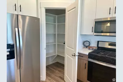 509 W 400 S, Providence, UT 84332 - Photo 9