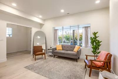 676 S 200 W, Salt Lake City, UT 84101 - Photo 9