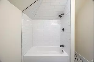 676 S 200 W, Salt Lake City, UT 84101 - Photo 25