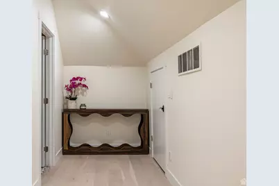 676 S 200 W, Salt Lake City, UT 84101 - Photo 21
